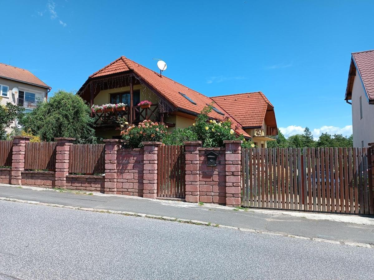 Appartement Privat Alma à Nová Lesná Extérieur photo
