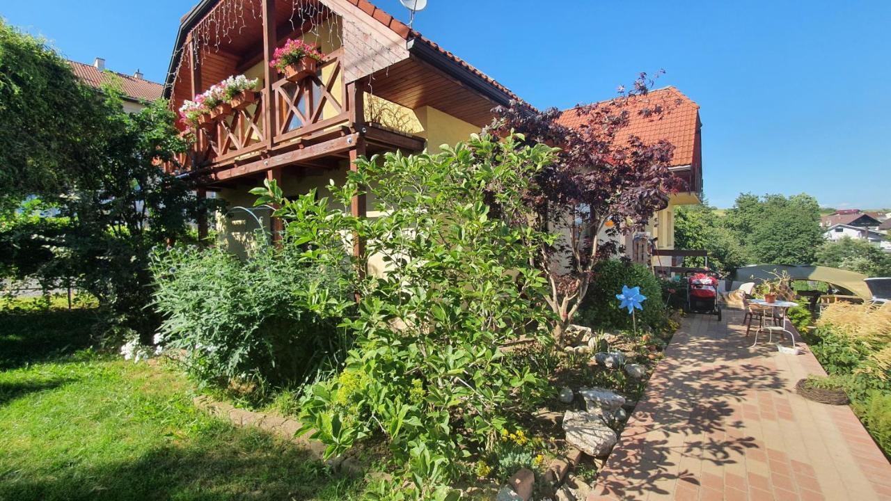 Appartement Privat Alma à Nová Lesná Extérieur photo